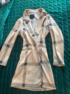 Sancuary tan and Black Plaid Trench coat with pockets